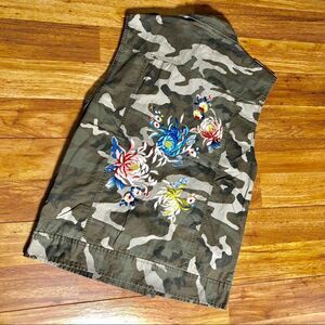 Silence + noise camo embroidered vest jacket